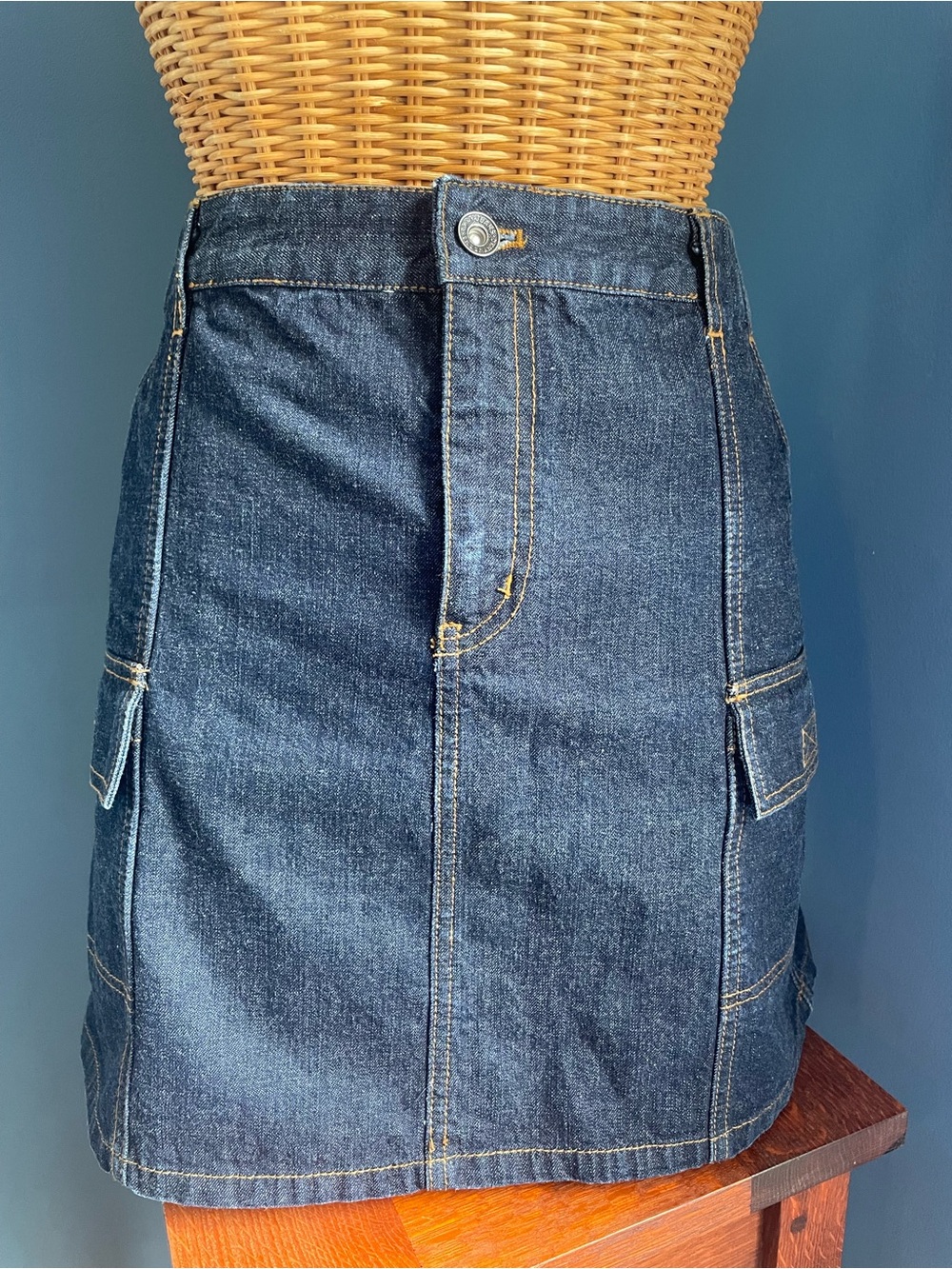 Vintage DKNY Jeans Denim Mini Skirt Size 10 100% Cotton Dark Wash Y2K